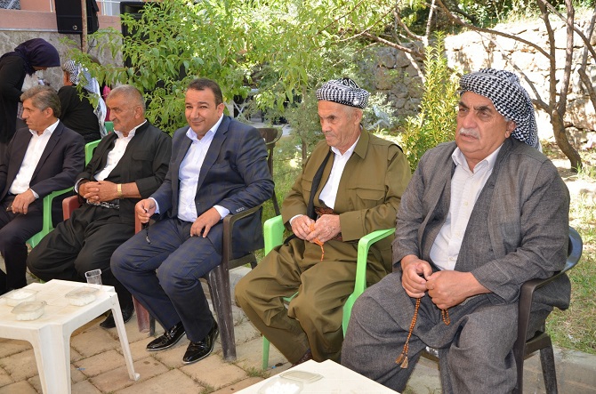 Ölmez ailesinin mutlu günü 12