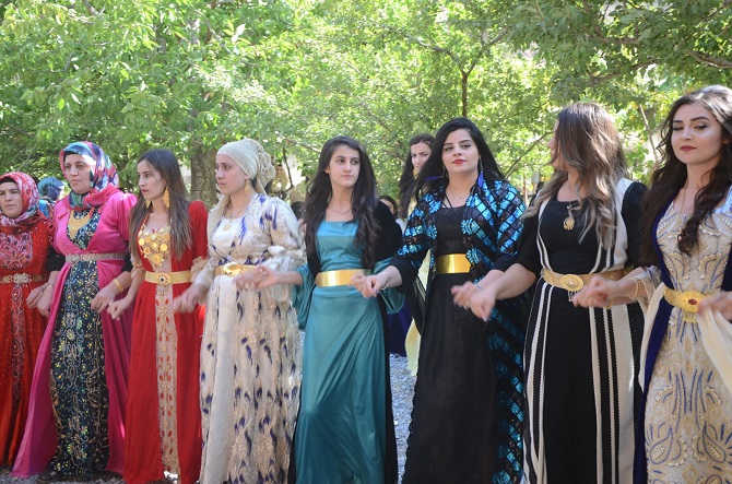 Ölmez ailesinin mutlu günü 27