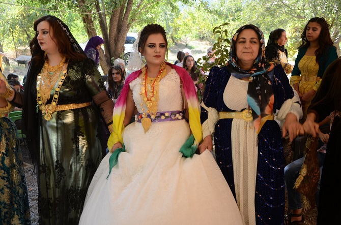 Ölmez ailesinin mutlu günü 30