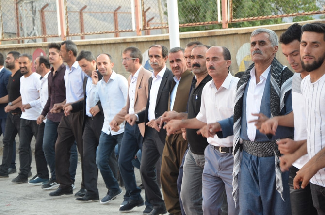 Hakkarili Akademisyen dünya evine girdi 10