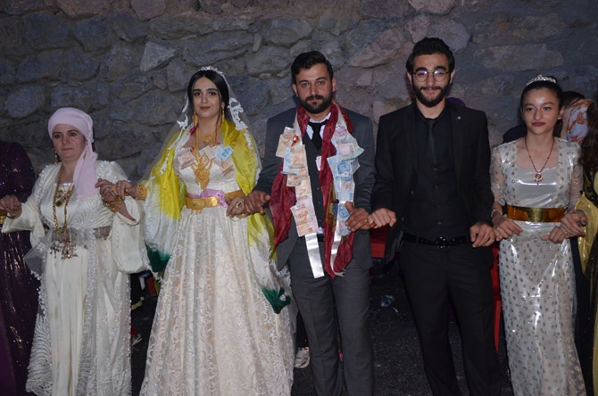 Özek ailesinin mutlu günü! 16