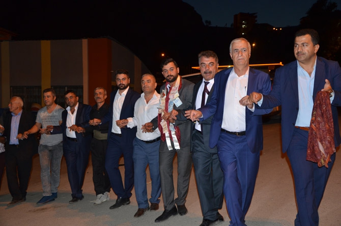 Özek ailesinin mutlu günü! 3