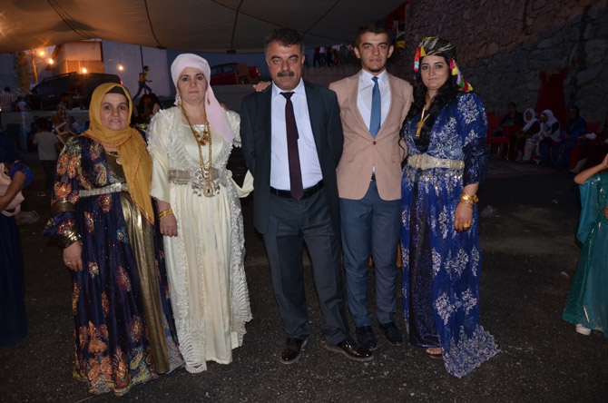 Özek ailesinin mutlu günü! 4