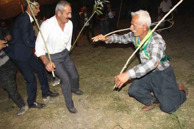 Koç ailesinin mutlu günü 10