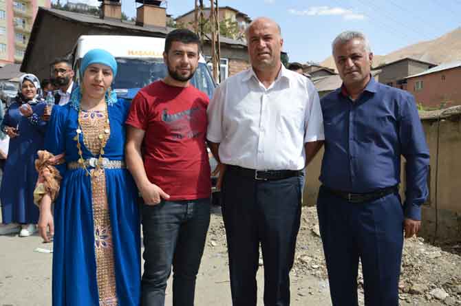 Koç ailesinin mutlu günü 14