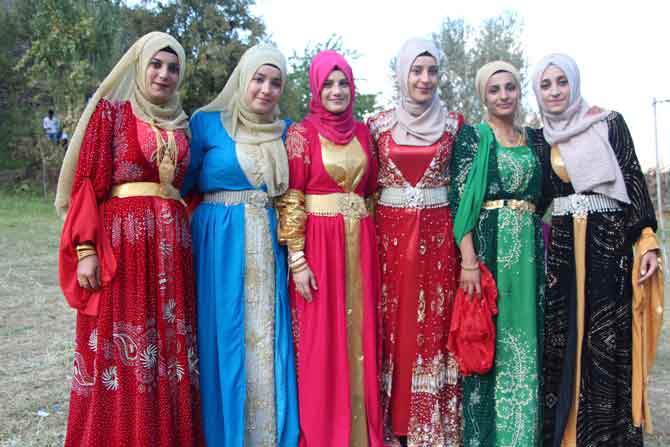 Koç ailesinin mutlu günü 24