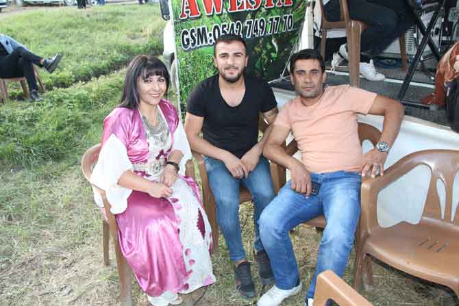 Koç ailesinin mutlu günü 25