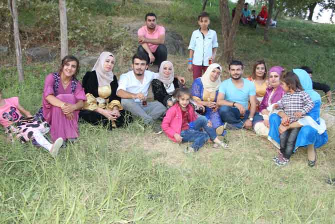 Koç ailesinin mutlu günü 26