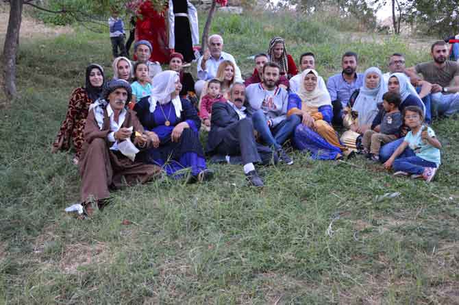 Koç ailesinin mutlu günü 37