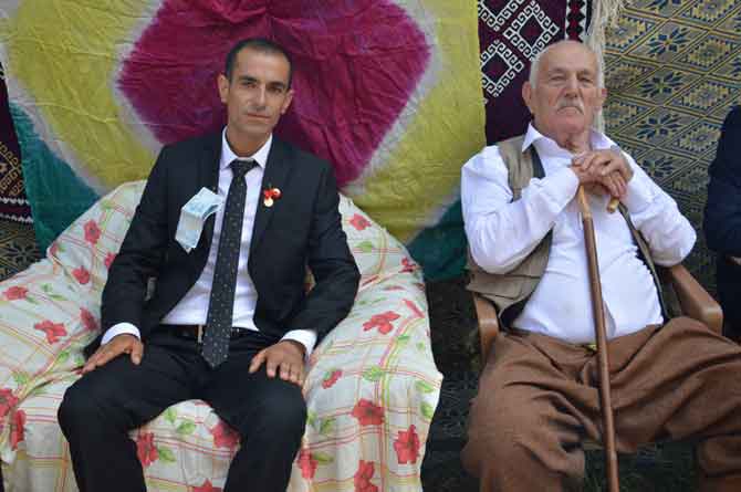 Koç ailesinin mutlu günü 39