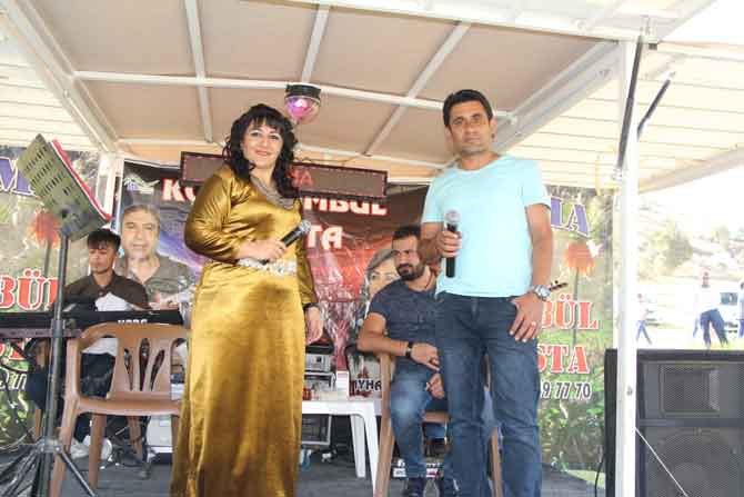 Koç ailesinin mutlu günü 50