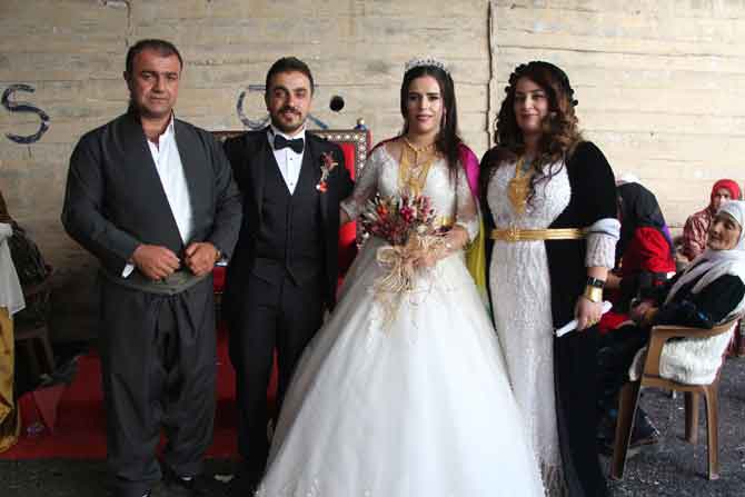 Hakkarili öğretmen çiftin mutlu günü! 14