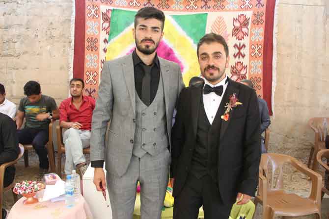 Hakkarili öğretmen çiftin mutlu günü! 16