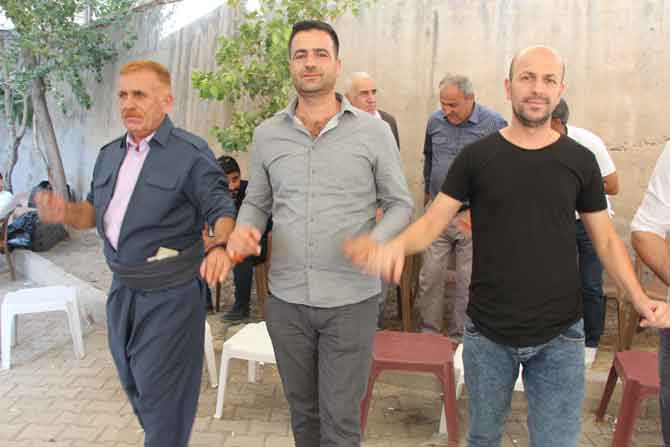 Hakkarili öğretmen çiftin mutlu günü! 19