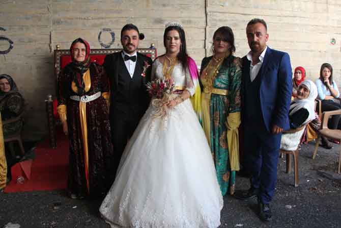 Hakkarili öğretmen çiftin mutlu günü! 7