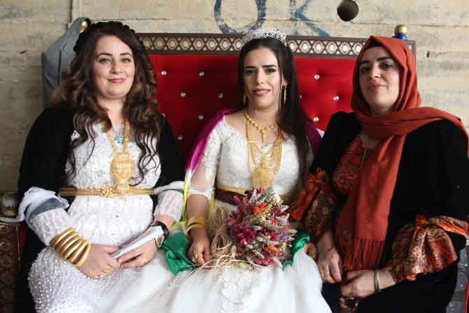 Hakkarili öğretmen çiftin mutlu günü! 8