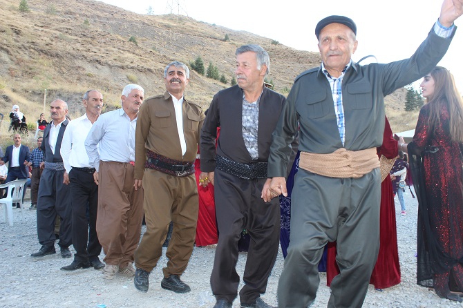 Demir & Özkan ailesinin mutlu günü 58