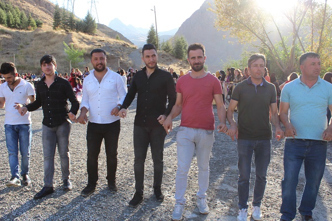 Demir & Özkan ailesinin mutlu günü 80