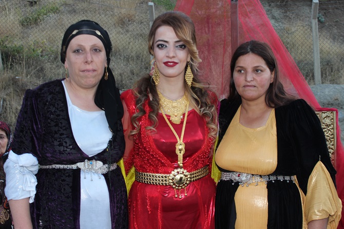 Demir & Özkan ailesinin mutlu günü 85