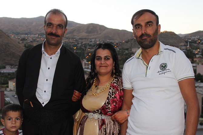 Demir & Özkan ailesinin mutlu günü 90