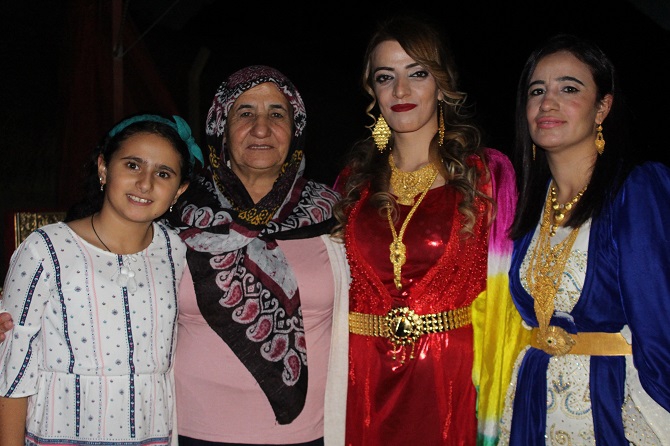 Demir & Özkan ailesinin mutlu günü 94