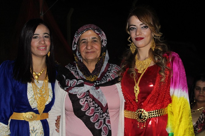 Demir & Özkan ailesinin mutlu günü 95