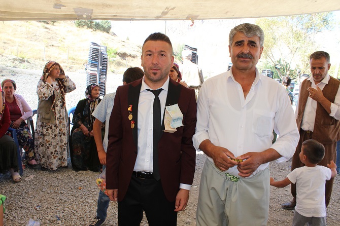 Demir & Özkan ailesinin mutlu günü 96