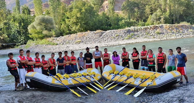 Hakkari Cilo Rafting Takımımız Türkiye üçüncüsü oldu. 14