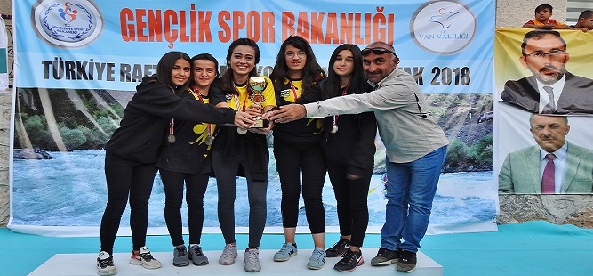 Hakkari Cilo Rafting Takımımız Türkiye üçüncüsü oldu. 4