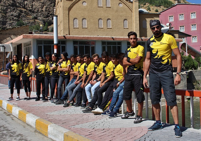 Hakkari Cilo Rafting Takımımız Türkiye üçüncüsü oldu. 8