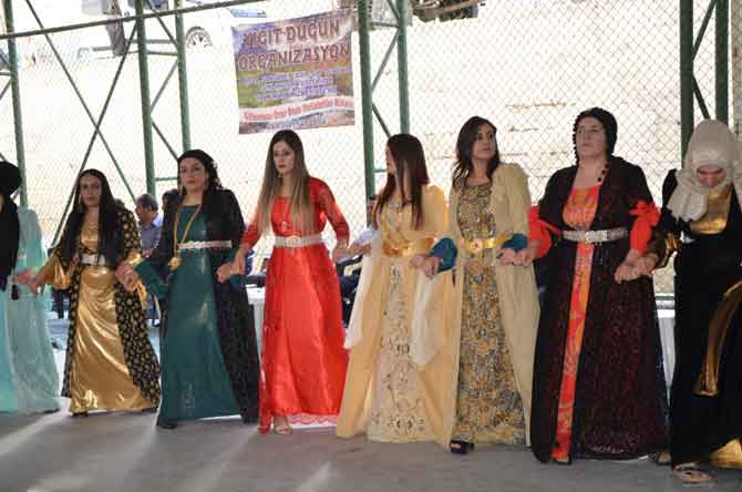 Adıyaman ailesinin mutlu günü 15