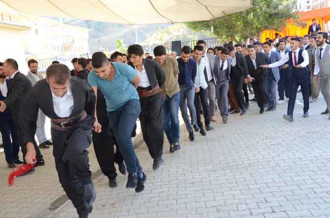 Ölmez ailesinin mutlu günü 13