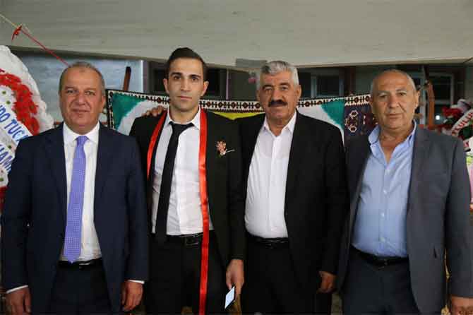 Ölmez ailesinin mutlu günü 20