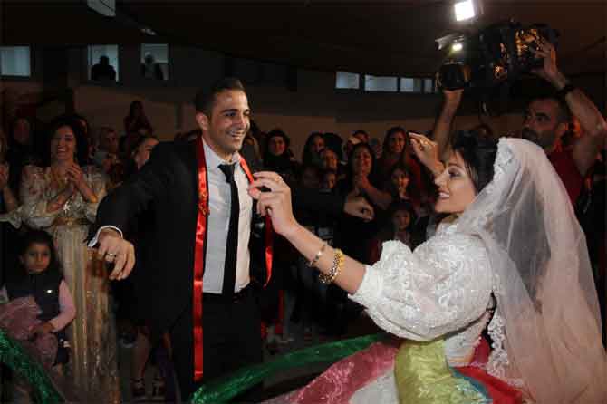 Ölmez ailesinin mutlu günü 23