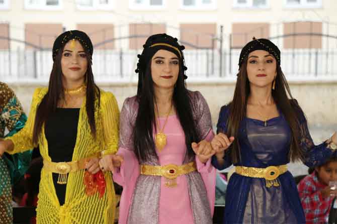 Ölmez ailesinin mutlu günü 31