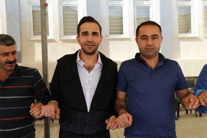 Ölmez ailesinin mutlu günü 40