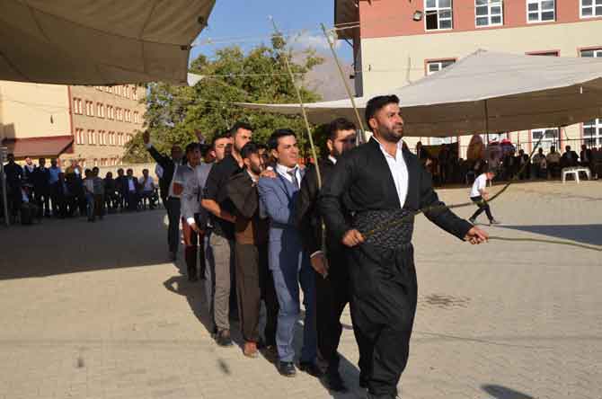 Ölmez ailesinin mutlu günü 6