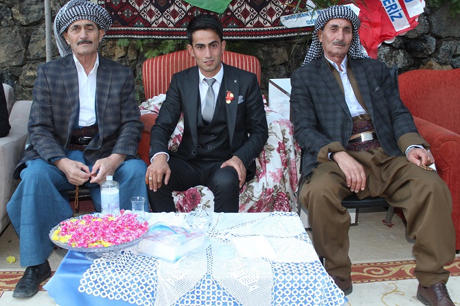 Ölmez ailesinin mutlu günü! 27