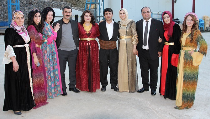 Ölmez ailesinin mutlu günü! 47