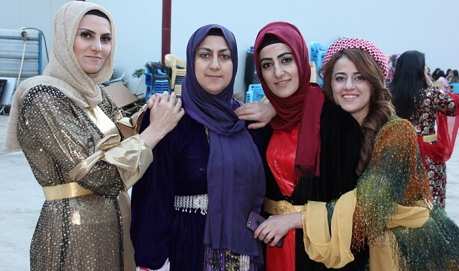 Ölmez ailesinin mutlu günü! 49