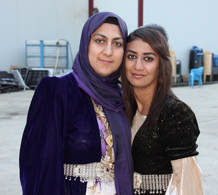 Ölmez ailesinin mutlu günü! 51