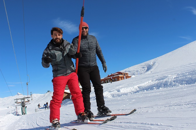 Hakkari dağlarında kayak sezonu açıldı 10