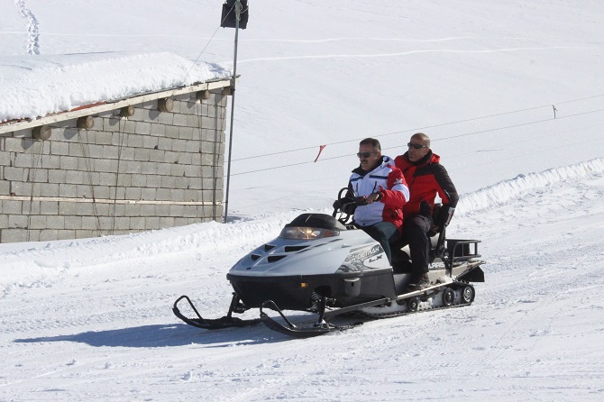 Hakkari dağlarında kayak sezonu açıldı 14