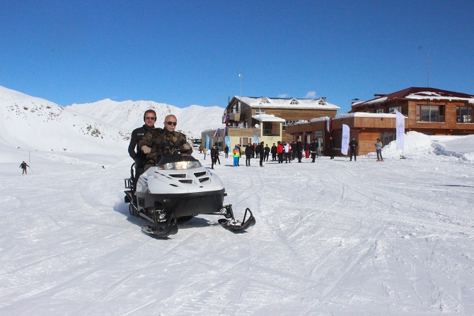 Hakkari dağlarında kayak sezonu açıldı 15