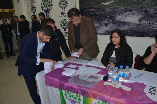 HDP, Hakkari'de ön seçime gitti 9
