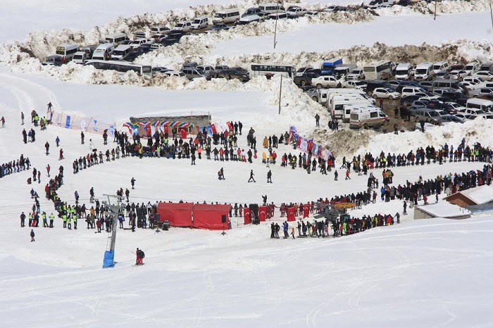 İYİ ŞEYLER DE OLUYOR 3