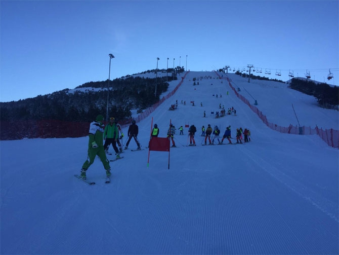 Hakkari Kayak takımı Erzurum'da 9 madalya ile döndü 10