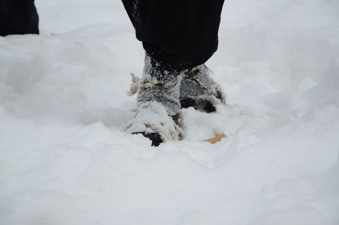 Hakkarililer karlı yolları liyanlar ile aşıyor! 15