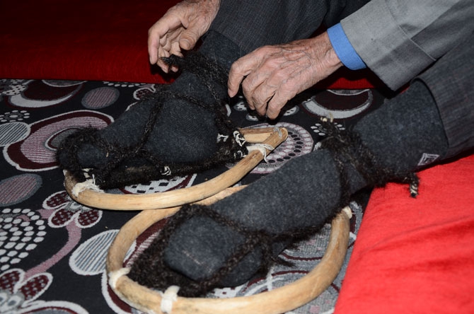 Hakkarililer karlı yolları liyanlar ile aşıyor! 5