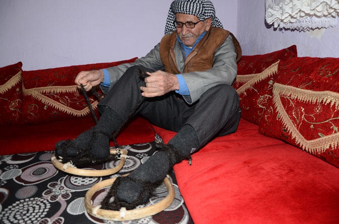 Hakkarililer karlı yolları liyanlar ile aşıyor! 6